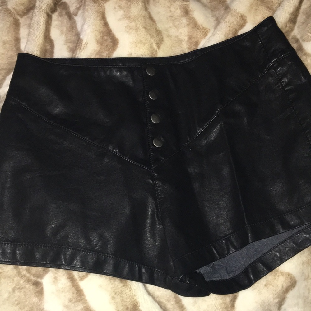 Kendall & Kylie high waisted pleather shorts